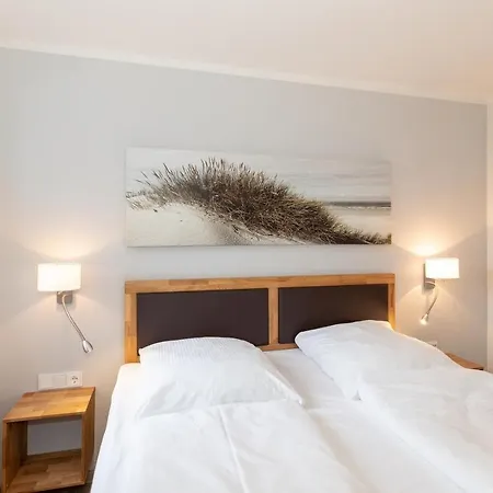 Yachthafenresidenz *