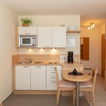 Yachthafenresidenz Apart-hotel 3*