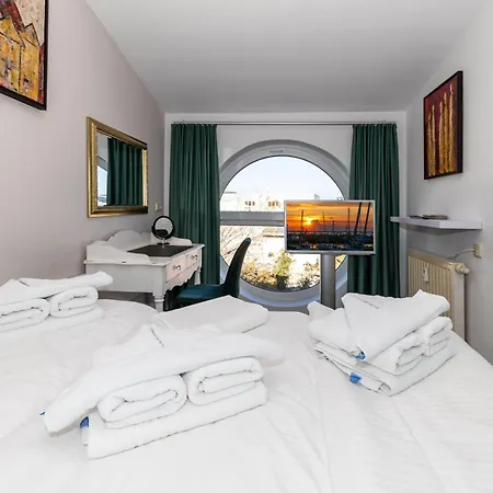 Apart-hotel Yachthafenresidenz 3*