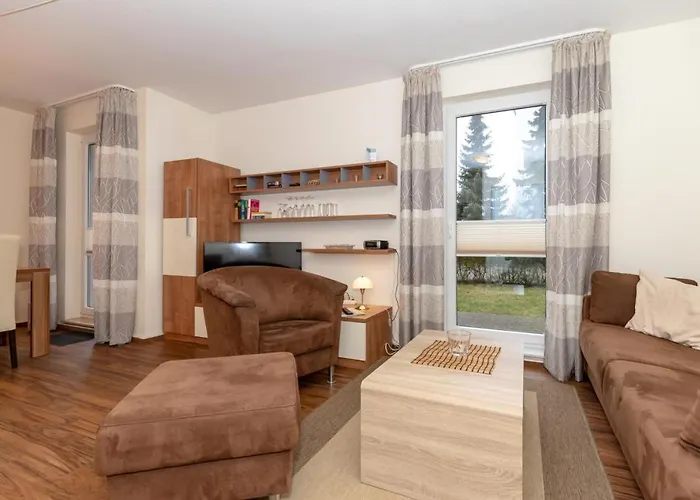 Yachthafenresidenz *